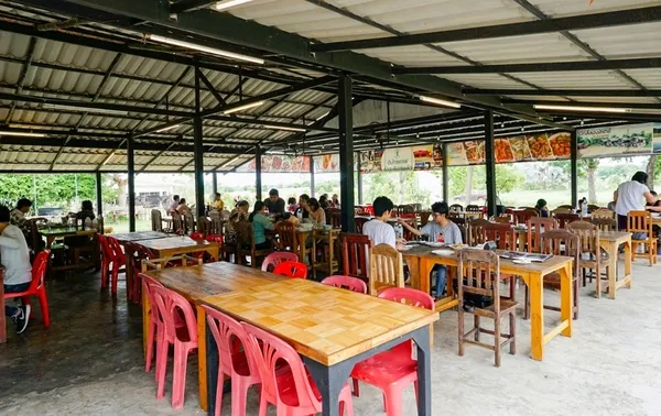 ครัวต้นไทร วังน้ำเขียว